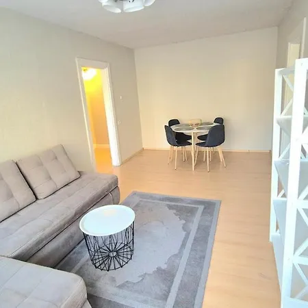 2r Near The Center Apartament *
